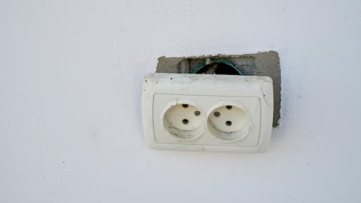 Broken socket